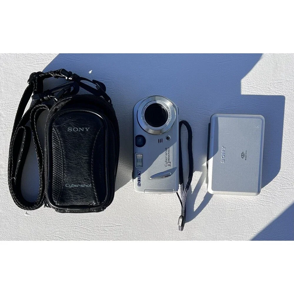 Sony Cyber-Shot 3.2 Mega Pixels DSC-P32 Camera